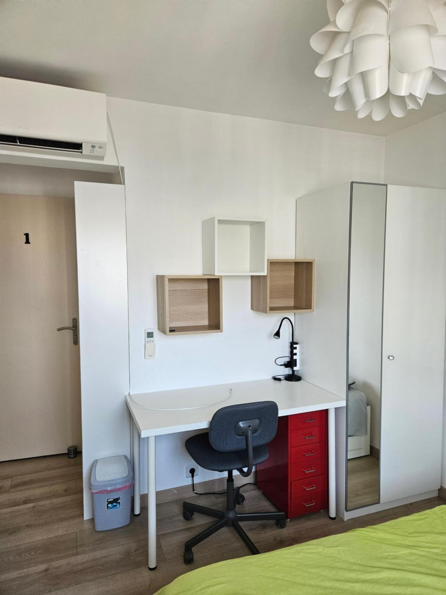 Chambre En Colocation Fille, Proche Mer, Climatisation Toulon Exterior photo